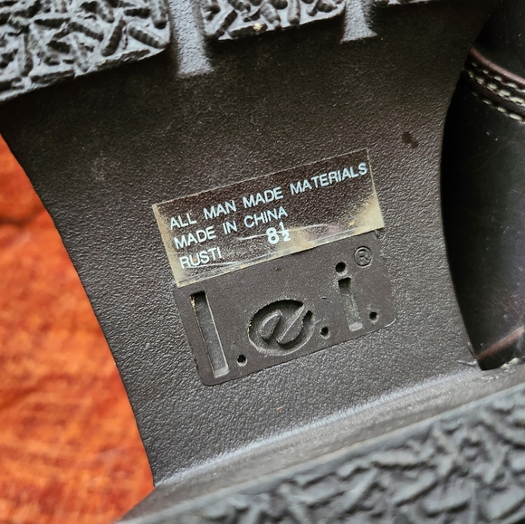 2000's Chunky Heel Combat Boots - Picture 3 of 6